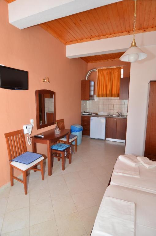 Avra Apartments Limenaria  Quarto foto