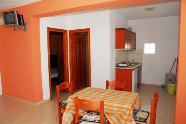 Avra Apartments Limenaria  Quarto foto